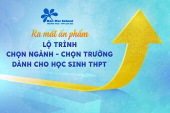 RA MẮT ẤN PHẨM “LỘ TRÌNH CHỌN NGÀNH, CHỌN TRƯỜNG DÀNH CHO HỌC SINH THPT”