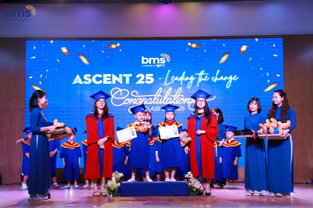 Lễ Tri ân và Trưởng thành: Ascent 2025 – Leading the change