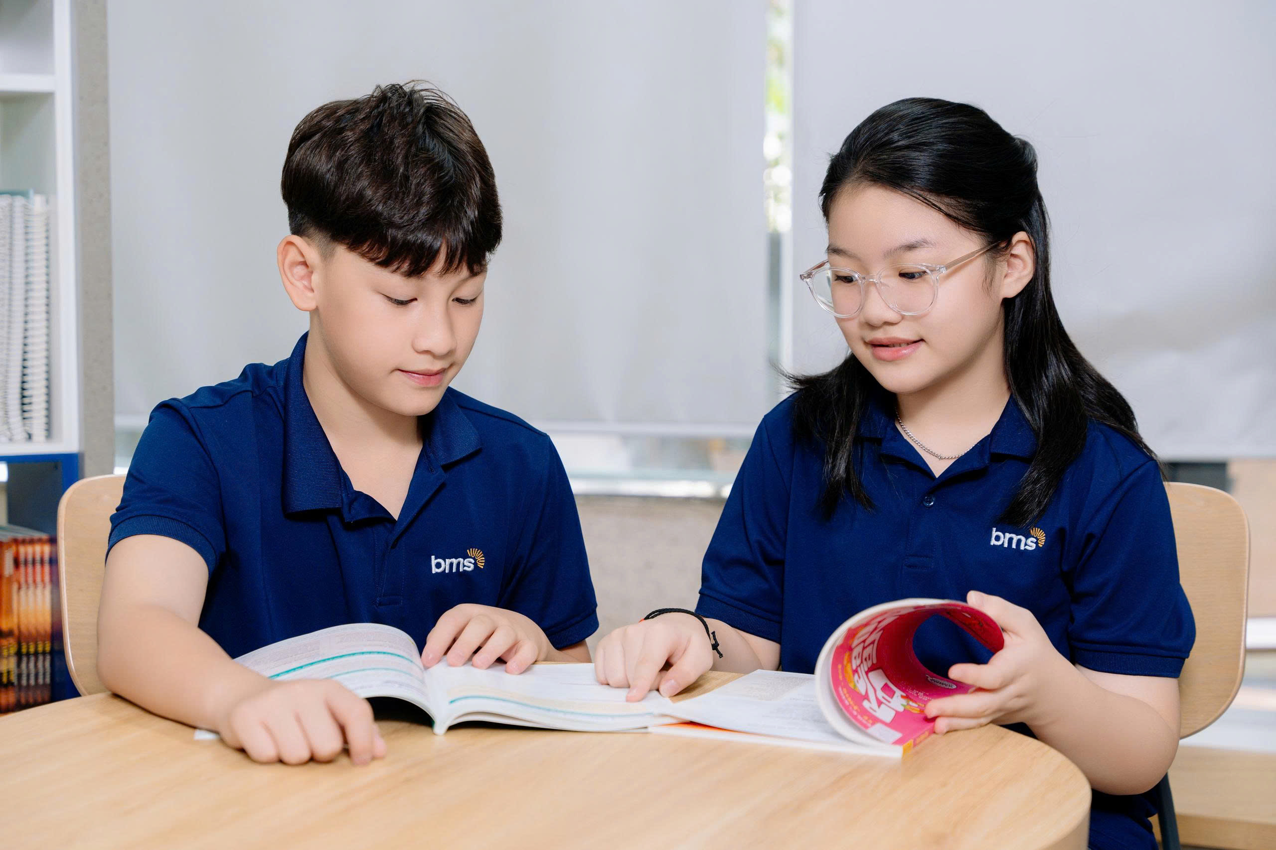 Vì sao con đột nhiên thay đổi? Giải mã tâm sinh lý tuổi thiếu niên